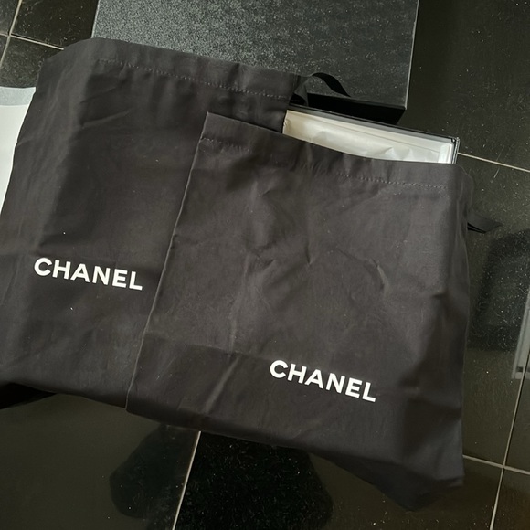 Chanel gift box dust bags tissue storage shoe accessories bag decor storage auth - Picture 3 of 6